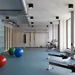 The Social Hub West 3*