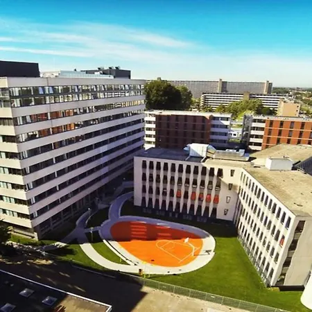 The Social Hub West
