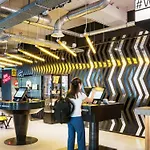 The Social Hub West 3*