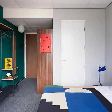 The Social Hub West Otel