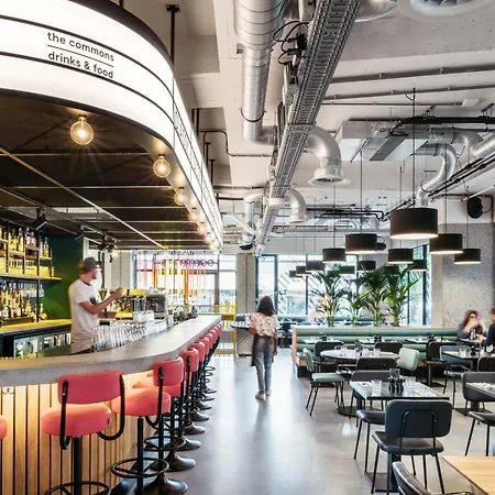 The Social Hub West 3*