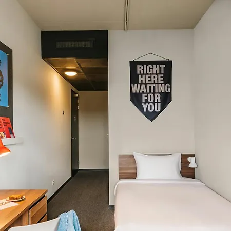 The Social Hub West