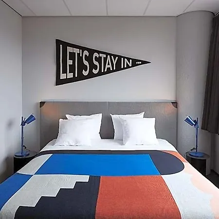 The Social Hub West 3*