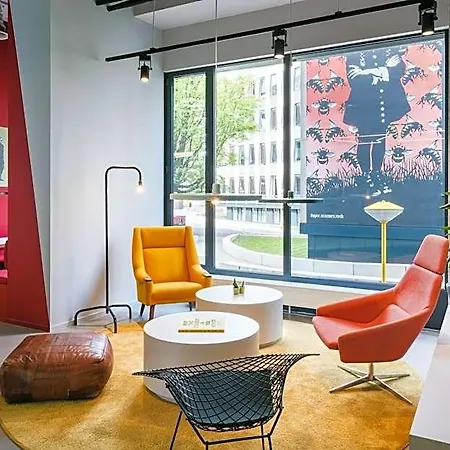Hotel The Social Hub West 3*