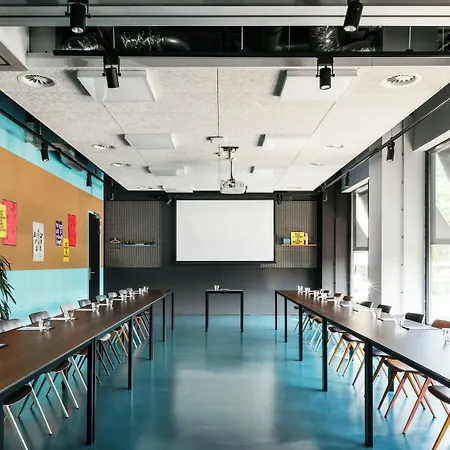 The Social Hub West