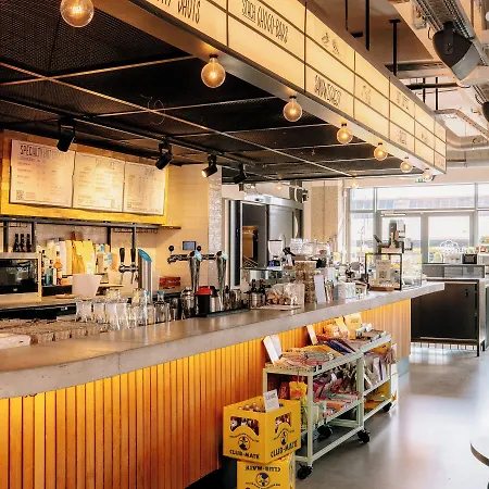 Hotel The Social Hub West 3*