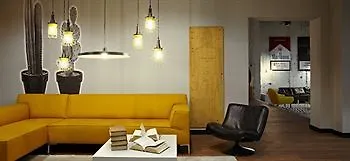 The Social Hub West Otel 3*
