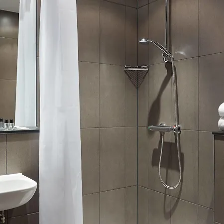 Otel The Social Hub West