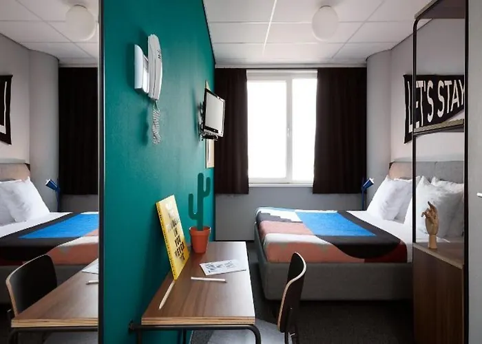 Hotel The Social Hub West 3*