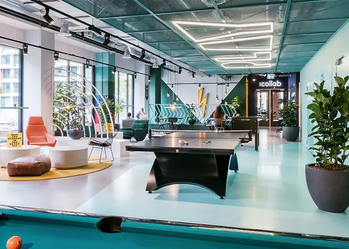 The Social Hub West Hotel 3*