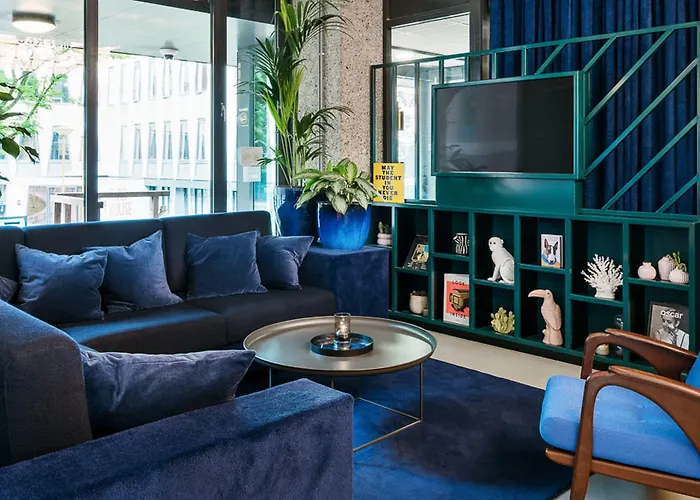 The Social Hub West Hotel 3*