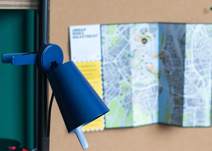 The Social Hub West 3*