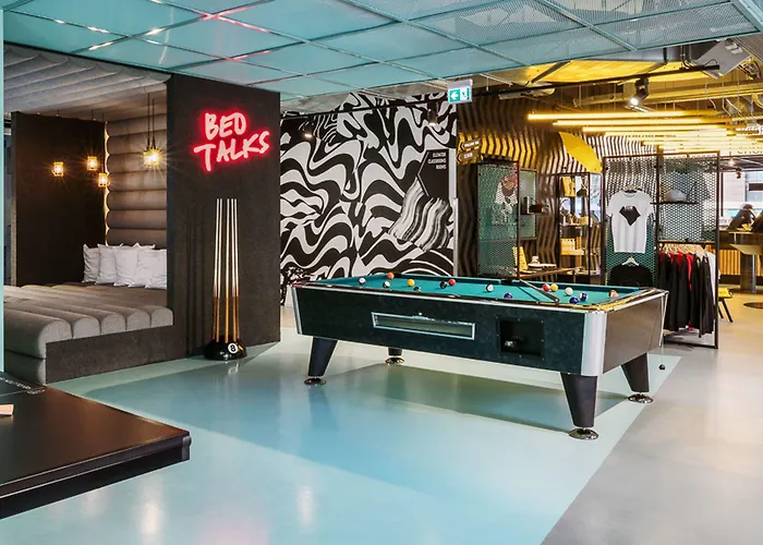 The Social Hub West Hotel