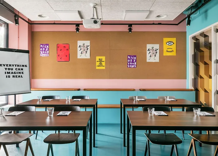 The Social Hub West Hotel