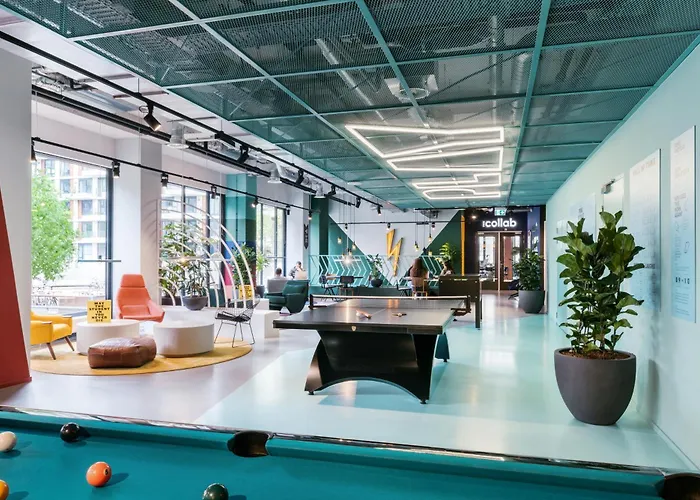 Hotel The Social Hub West 3*