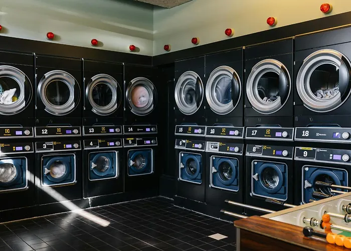 The Social Hub West Hotel 3*