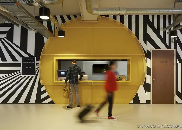 The Social Hub West Hotel 3*