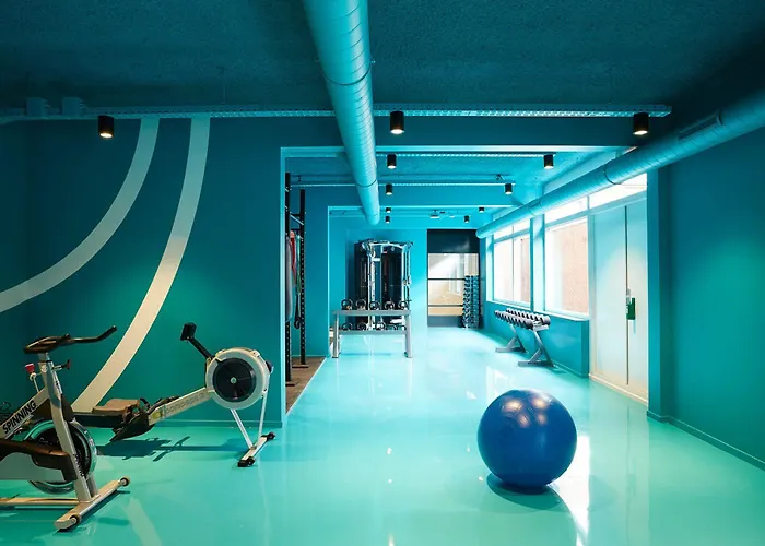 The Social Hub West Hotel