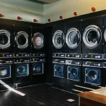 The Social Hub West Отель 3*